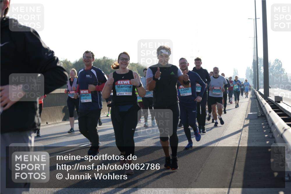03.10.2025 - Köhlbrandbrückenlauf Jannik Wohlers http://msf.ph/oto/9062786 03.10.2025 09:23:47 Position 3 1728, 2509, 3149 meine-sportfotos.de