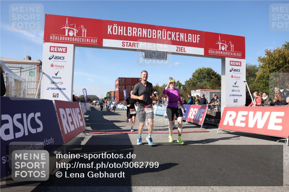 03.10.2025 - Köhlbrandbrückenlauf Lena Gebhardt http://msf.ph/oto/9062799 03.10.2025 13:12:13 Ziel 4176, 4305, 4369, 4468, 4470, 4474, 4656, 5644, 5856, 5927, 6098, 6121, 6184, 6185, 6565, 6566 meine-sportfotos.de