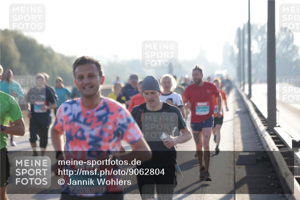 03.10.2025 - Köhlbrandbrückenlauf Jannik Wohlers http://msf.ph/oto/9062804 03.10.2025 09:15:54 Position 3  meine-sportfotos.de