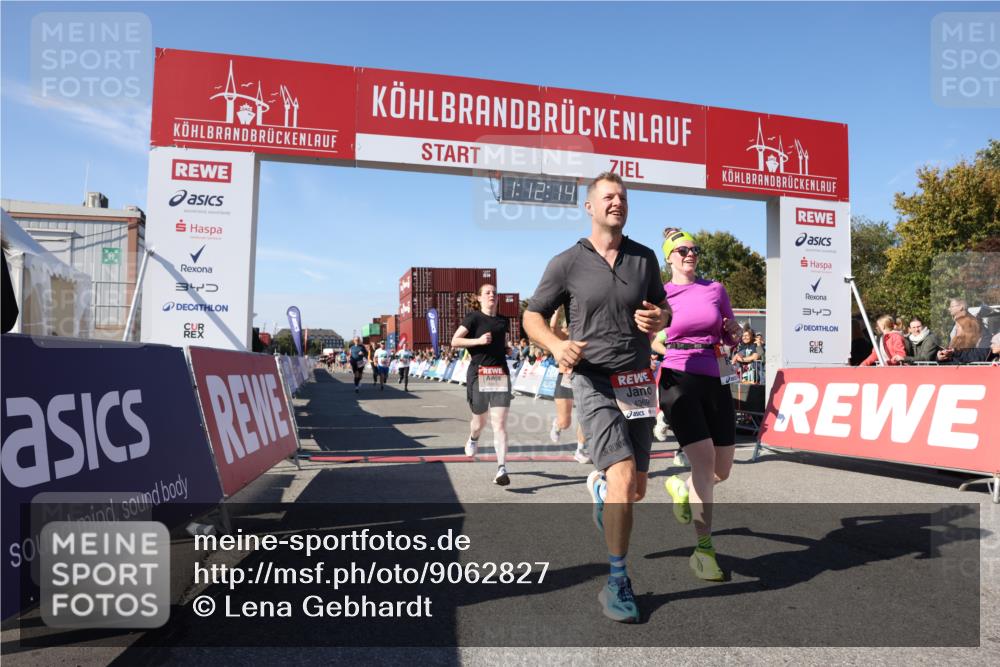 03.10.2025 - Köhlbrandbrückenlauf Lena Gebhardt http://msf.ph/oto/9062827 03.10.2025 13:12:14 Ziel 4176, 4266, 4305, 4369, 4468, 4470, 4474, 4656, 5062, 5644, 5856, 6098, 6121, 6184, 6185, 6565, 6566 meine-sportfotos.de