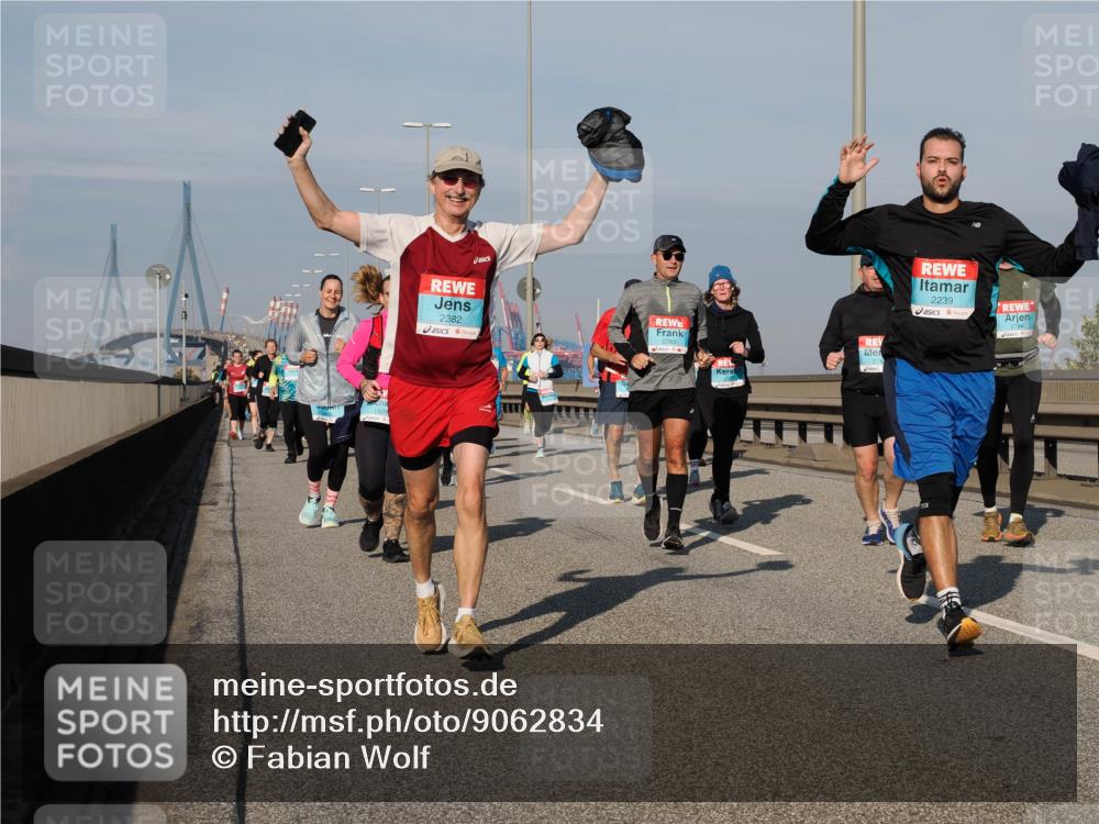 03.10.2025 - Köhlbrandbrückenlauf Fabian Wolf http://msf.ph/oto/9062834 03.10.2025 10:06:26 Position 3 1509, 2382, 2783, 2239, 2784 meine-sportfotos.de