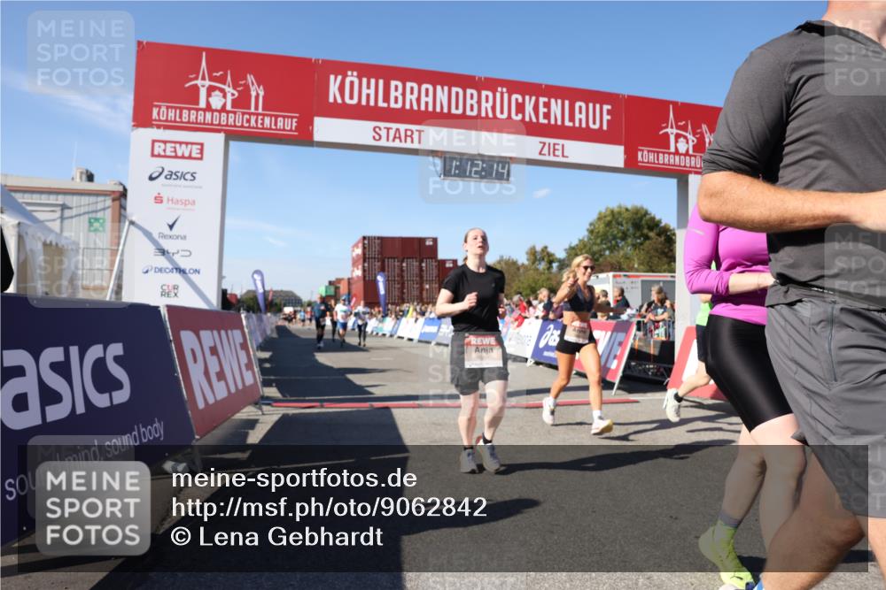 03.10.2025 - Köhlbrandbrückenlauf Lena Gebhardt http://msf.ph/oto/9062842 03.10.2025 13:12:15 Ziel 4176, 4266, 4305, 4369, 4468, 4470, 4474, 4656, 5062, 5644, 6098, 6121, 6185, 6565, 6566 meine-sportfotos.de