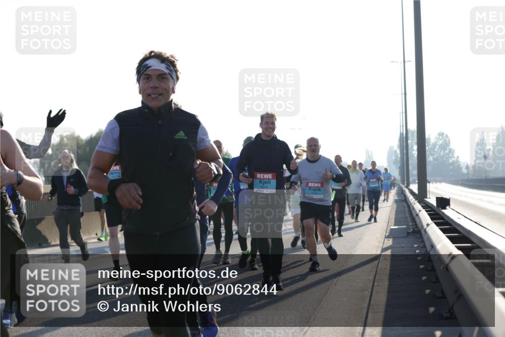 03.10.2025 - Köhlbrandbrückenlauf Jannik Wohlers http://msf.ph/oto/9062844 03.10.2025 09:23:49 Position 3 2624 meine-sportfotos.de