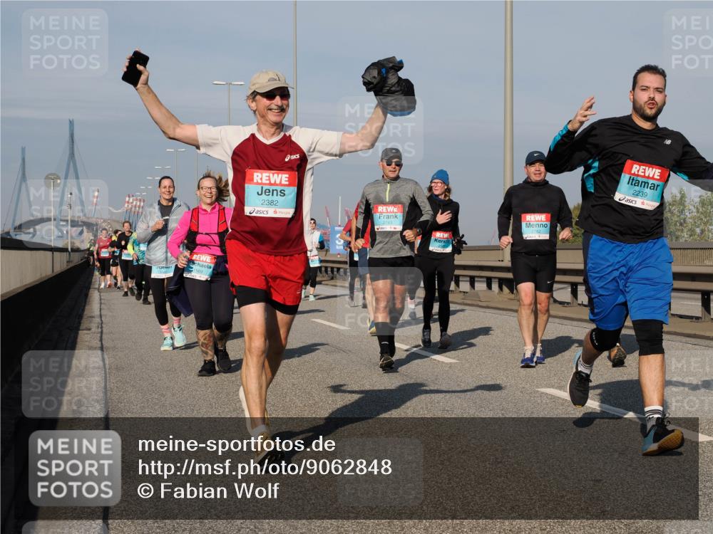 03.10.2025 - Köhlbrandbrückenlauf Fabian Wolf http://msf.ph/oto/9062848 03.10.2025 10:06:27 Position 3 1509, 2382, 782, 2239 meine-sportfotos.de