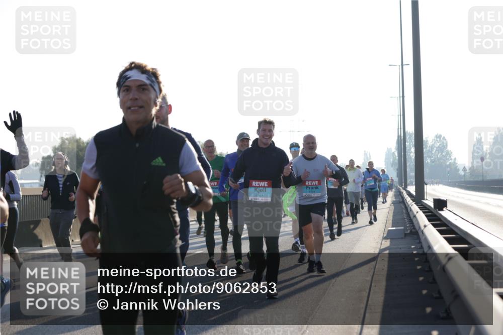 03.10.2025 - Köhlbrandbrückenlauf Jannik Wohlers http://msf.ph/oto/9062853 03.10.2025 09:23:49 Position 3 2624, 1704 meine-sportfotos.de