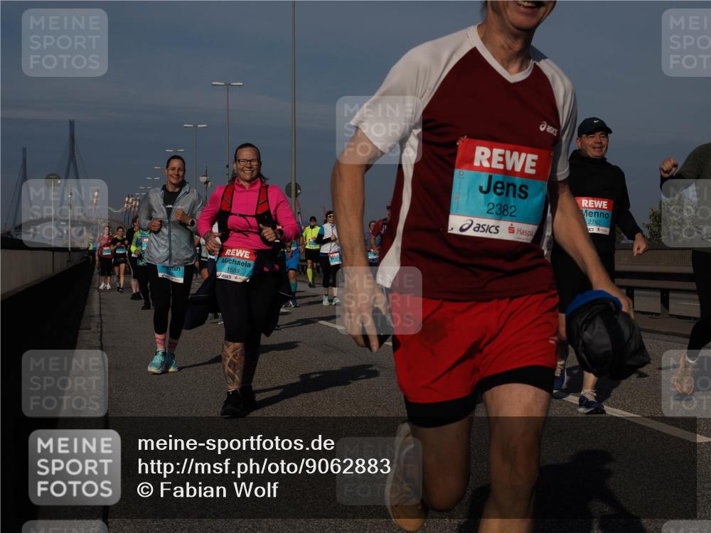 03.10.2025 - Köhlbrandbrückenlauf Fabian Wolf http://msf.ph/oto/9062883 03.10.2025 10:06:28 Position 3 1509, 2382, 2782 meine-sportfotos.de
