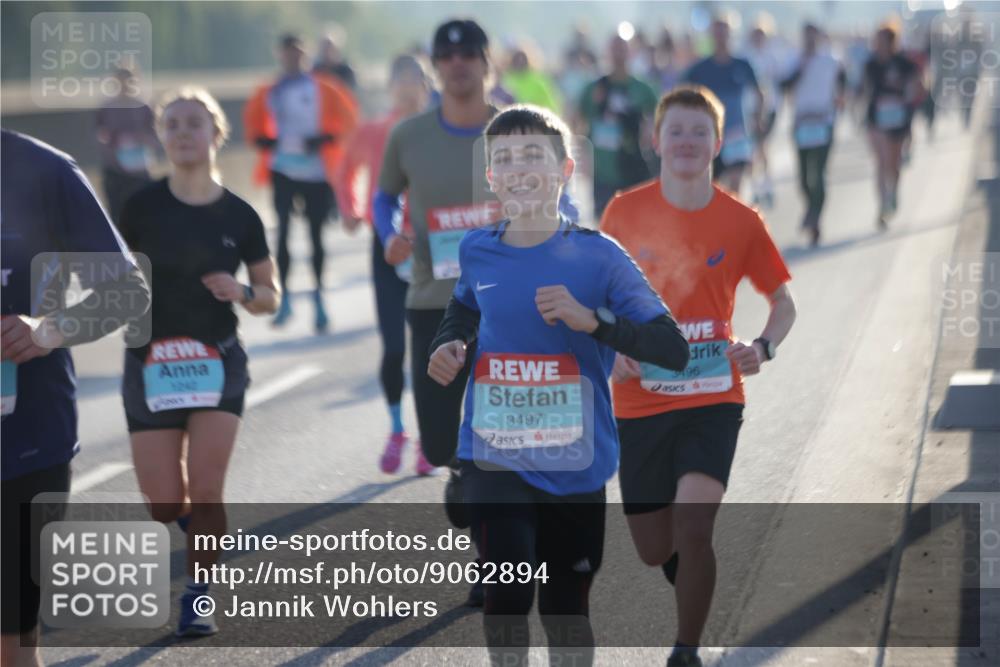 03.10.2025 - Köhlbrandbrückenlauf Jannik Wohlers http://msf.ph/oto/9062894 03.10.2025 09:15:58 Position 3 1242, 3497, 3496 meine-sportfotos.de