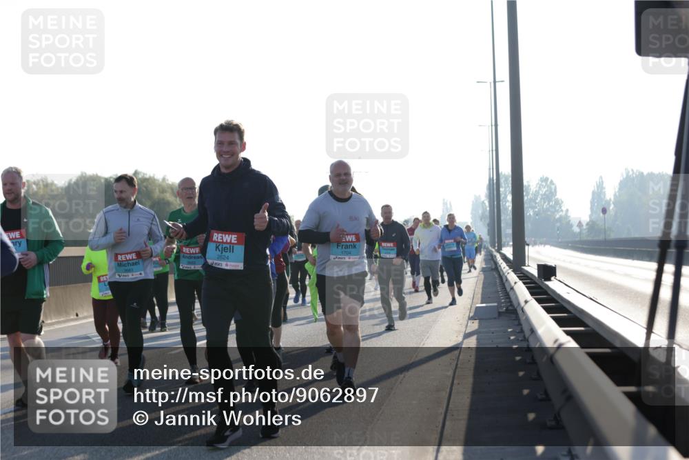03.10.2025 - Köhlbrandbrückenlauf Jannik Wohlers http://msf.ph/oto/9062897 03.10.2025 09:23:50 Position 3 2624, 1704 meine-sportfotos.de