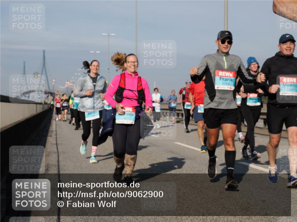 03.10.2025 - Köhlbrandbrückenlauf Fabian Wolf http://msf.ph/oto/9062900 03.10.2025 10:06:28 Position 3 2783, 2782 meine-sportfotos.de