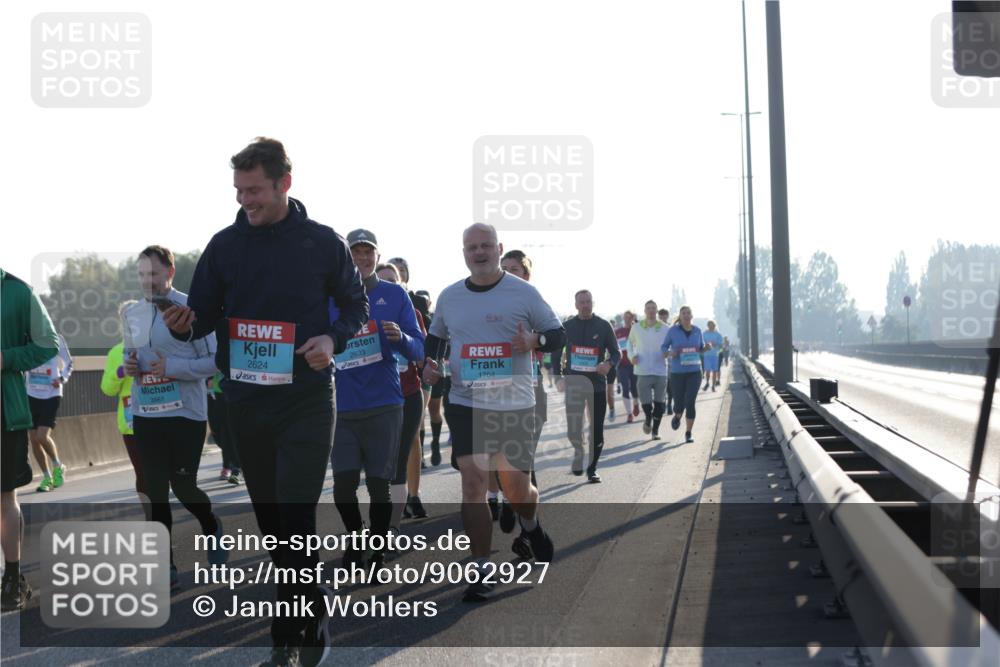 03.10.2025 - Köhlbrandbrückenlauf Jannik Wohlers http://msf.ph/oto/9062927 03.10.2025 09:23:50 Position 3 3661, 2624, 2633, 1704 meine-sportfotos.de