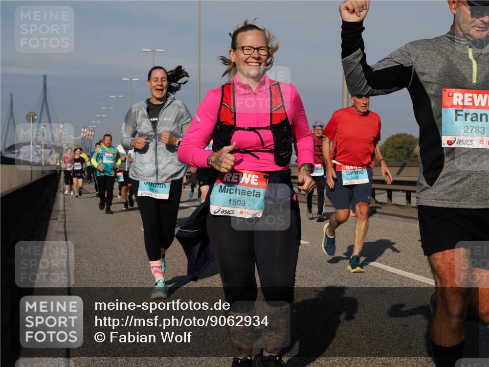 03.10.2025 - Köhlbrandbrückenlauf Fabian Wolf http://msf.ph/oto/9062934 03.10.2025 10:06:30 Position 3 3602, 1509, 2680, 2783 meine-sportfotos.de