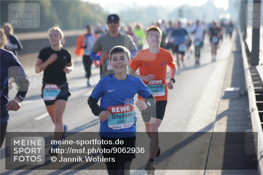 03.10.2025 - Köhlbrandbrückenlauf Jannik Wohlers http://msf.ph/oto/9062936 03.10.2025 09:15:58 Position 3 3497, 3496 meine-sportfotos.de