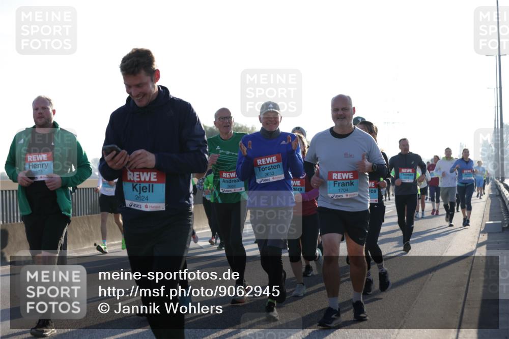03.10.2025 - Köhlbrandbrückenlauf Jannik Wohlers http://msf.ph/oto/9062945 03.10.2025 09:23:51 Position 3 2873, 2624, 3662, 2633, 1704 meine-sportfotos.de