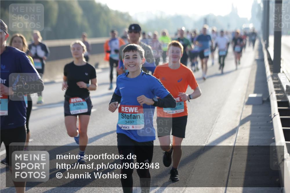 03.10.2025 - Köhlbrandbrückenlauf Jannik Wohlers http://msf.ph/oto/9062948 03.10.2025 09:15:58 Position 3 1242, 3497, 3496 meine-sportfotos.de