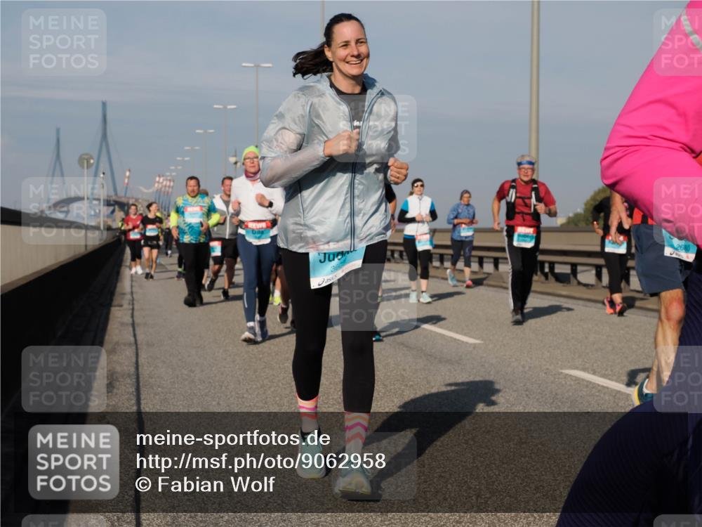 03.10.2025 - Köhlbrandbrückenlauf Fabian Wolf http://msf.ph/oto/9062958 03.10.2025 10:06:31 Position 3 3602, 2680 meine-sportfotos.de