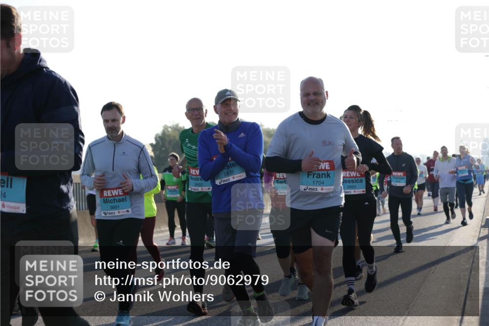 03.10.2025 - Köhlbrandbrückenlauf Jannik Wohlers http://msf.ph/oto/9062979 03.10.2025 09:23:51 Position 3 24, 3661, 3662, 2633, 1704, 202, 3660 meine-sportfotos.de