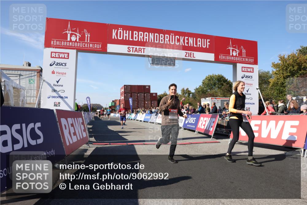 03.10.2025 - Köhlbrandbrückenlauf Lena Gebhardt http://msf.ph/oto/9062992 03.10.2025 13:12:22 Ziel 4266, 4369, 4470, 4656, 4745, 4908, 5062, 5644, 6098, 6185, 6565, 6566 meine-sportfotos.de