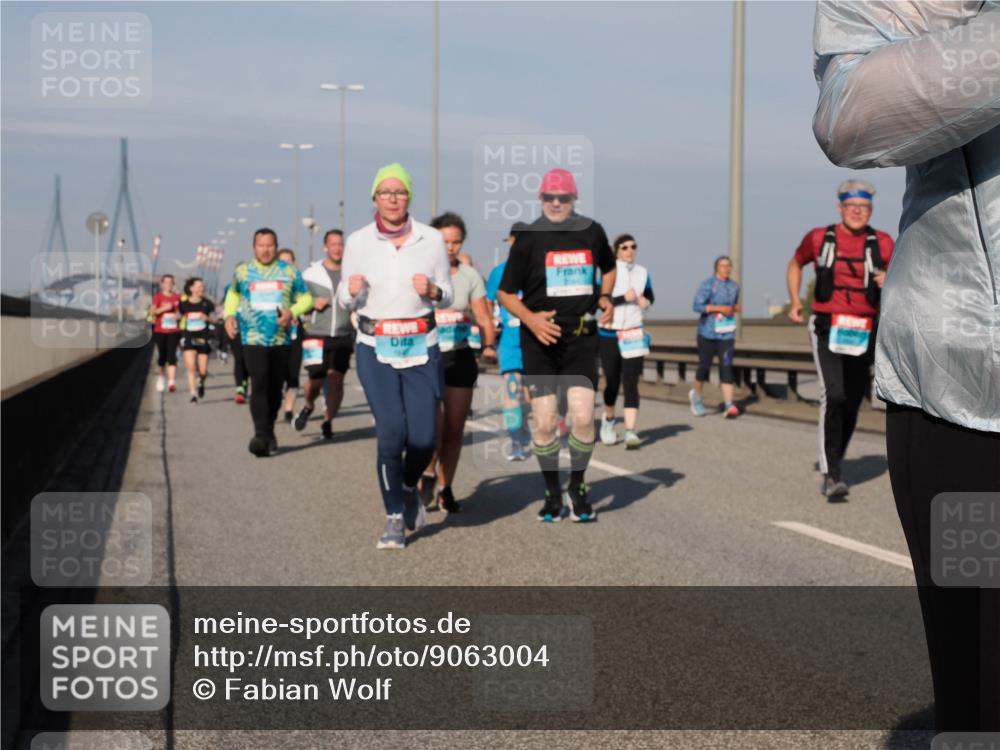 03.10.2025 - Köhlbrandbrückenlauf Fabian Wolf http://msf.ph/oto/9063004 03.10.2025 10:06:32 Position 3  meine-sportfotos.de