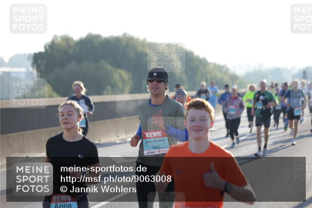 03.10.2025 - Köhlbrandbrückenlauf Jannik Wohlers http://msf.ph/oto/9063008 03.10.2025 09:16:00 Position 3 1245 meine-sportfotos.de