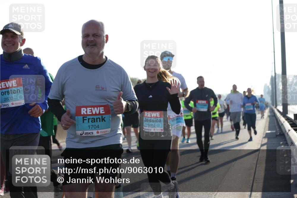 03.10.2025 - Köhlbrandbrückenlauf Jannik Wohlers http://msf.ph/oto/9063010 03.10.2025 09:23:52 Position 3 2633, 11, 1704, 3660 meine-sportfotos.de