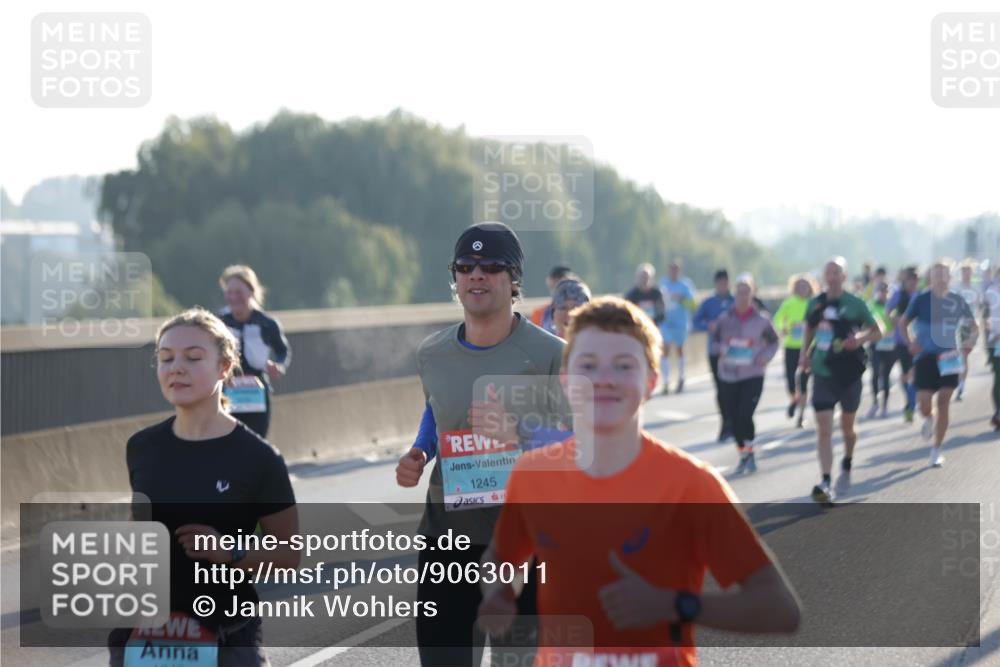 03.10.2025 - Köhlbrandbrückenlauf Jannik Wohlers http://msf.ph/oto/9063011 03.10.2025 09:16:00 Position 3 1245 meine-sportfotos.de