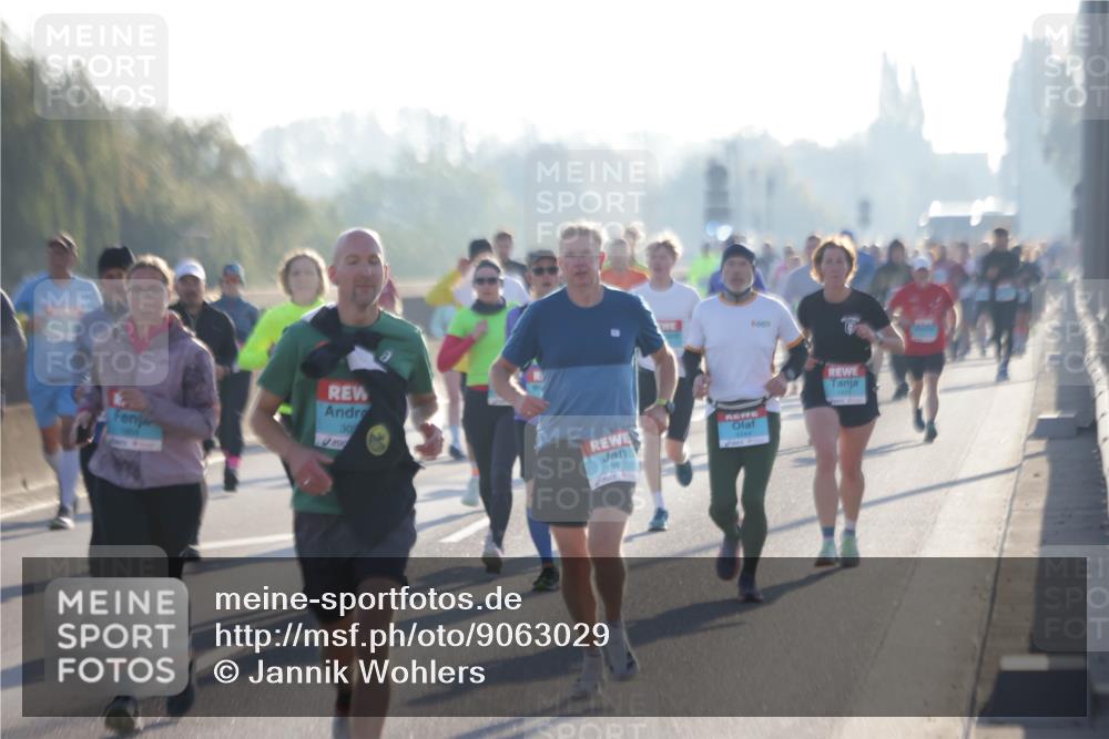 03.10.2025 - Köhlbrandbrückenlauf Jannik Wohlers http://msf.ph/oto/9063029 03.10.2025 09:16:01 Position 3 30, 1357, 3344 meine-sportfotos.de