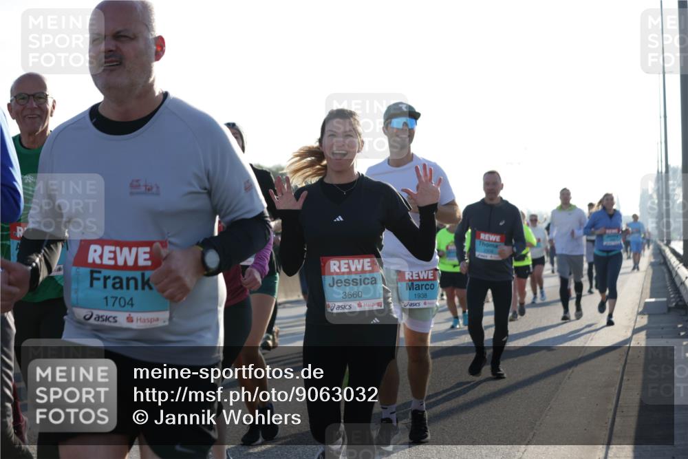 03.10.2025 - Köhlbrandbrückenlauf Jannik Wohlers http://msf.ph/oto/9063032 03.10.2025 09:23:52 Position 3 1704, 3660, 1938 meine-sportfotos.de