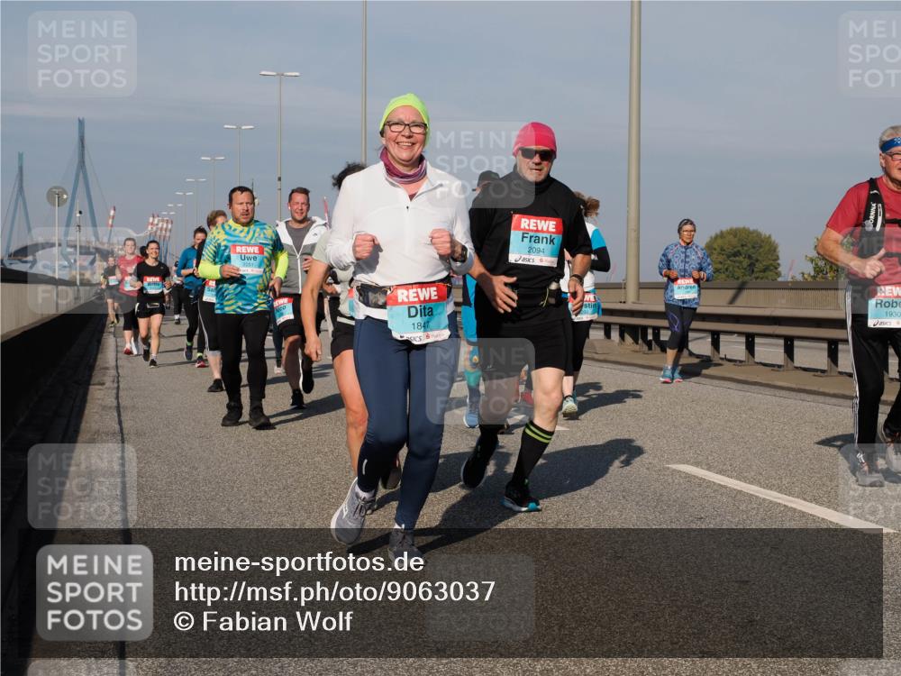 03.10.2025 - Köhlbrandbrückenlauf Fabian Wolf http://msf.ph/oto/9063037 03.10.2025 10:06:33 Position 3 2251, 1847, 2094, 1930 meine-sportfotos.de