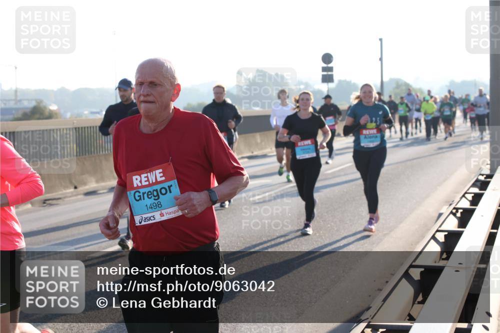 03.10.2025 - Köhlbrandbrückenlauf Lena Gebhardt http://msf.ph/oto/9063042 03.10.2025 09:20:36 Position 1 1498 meine-sportfotos.de