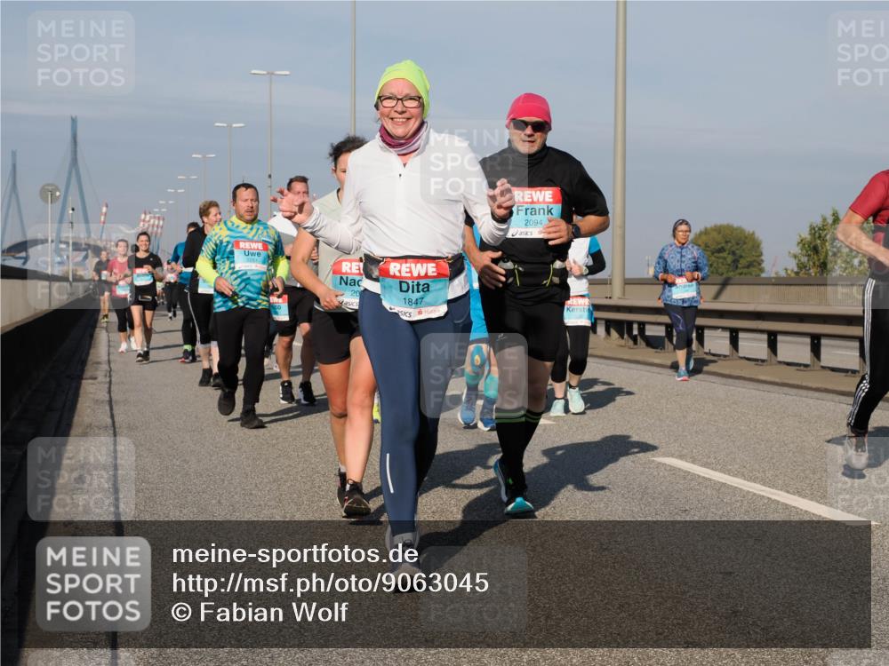 03.10.2025 - Köhlbrandbrückenlauf Fabian Wolf http://msf.ph/oto/9063045 03.10.2025 10:06:33 Position 3 2251, 20, 1847, 2094 meine-sportfotos.de
