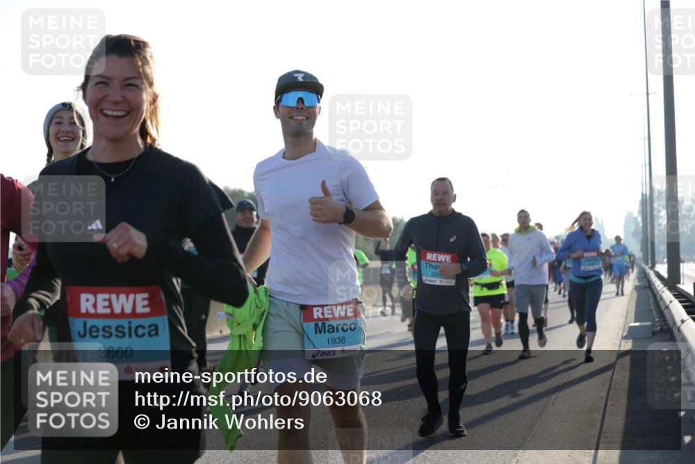 03.10.2025 - Köhlbrandbrückenlauf Jannik Wohlers http://msf.ph/oto/9063068 03.10.2025 09:23:53 Position 3 3660, 1938, 230 meine-sportfotos.de