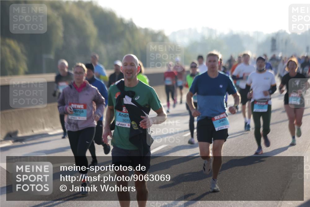 03.10.2025 - Köhlbrandbrückenlauf Jannik Wohlers http://msf.ph/oto/9063069 03.10.2025 09:16:03 Position 3 3073, 1367 meine-sportfotos.de