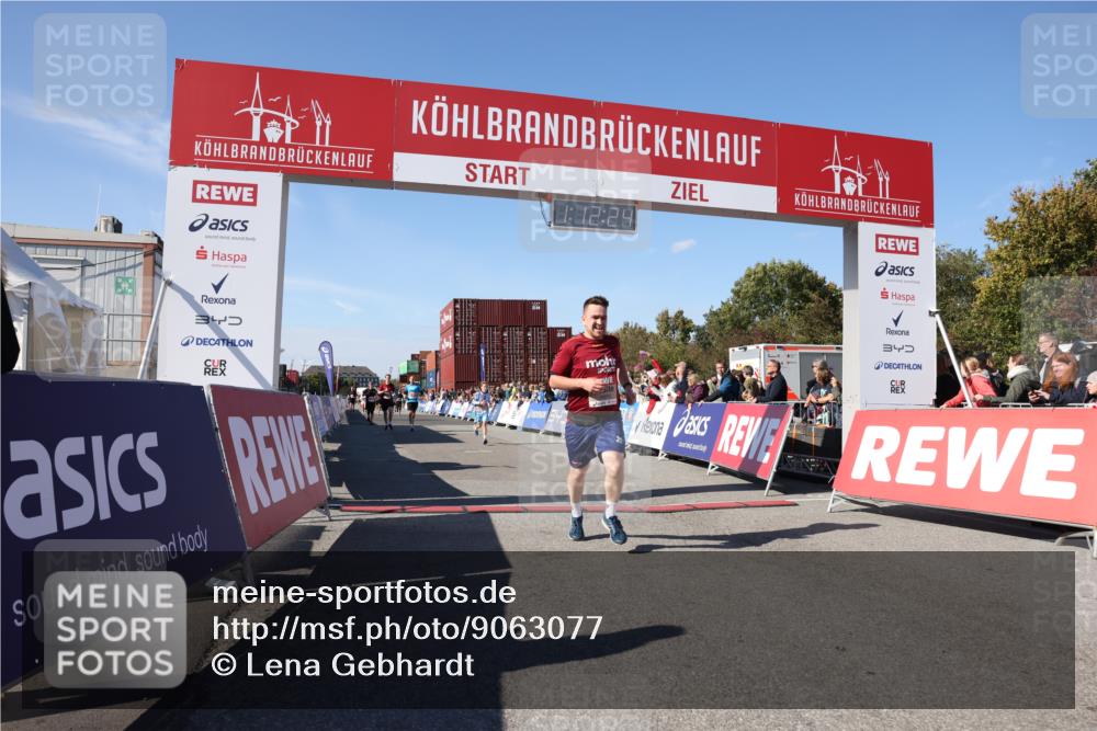 03.10.2025 - Köhlbrandbrückenlauf Lena Gebhardt http://msf.ph/oto/9063077 03.10.2025 13:12:24 Ziel 4189, 4266, 4638, 4656, 4745, 4908, 4973, 5062, 6565, 6566 meine-sportfotos.de