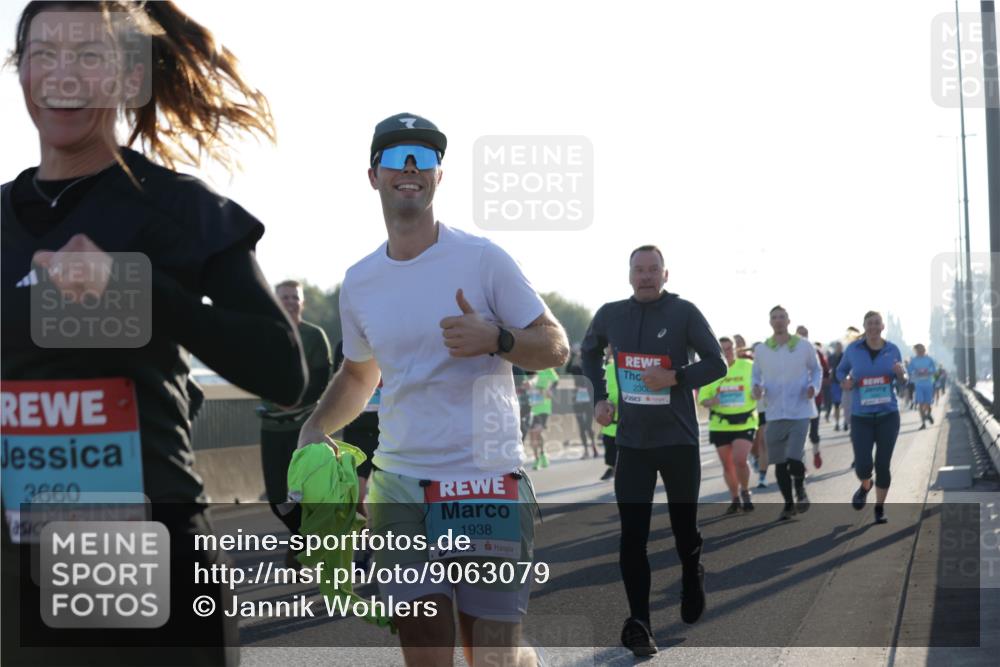 03.10.2025 - Köhlbrandbrückenlauf Jannik Wohlers http://msf.ph/oto/9063079 03.10.2025 09:23:53 Position 3 3660, 1938, 230 meine-sportfotos.de