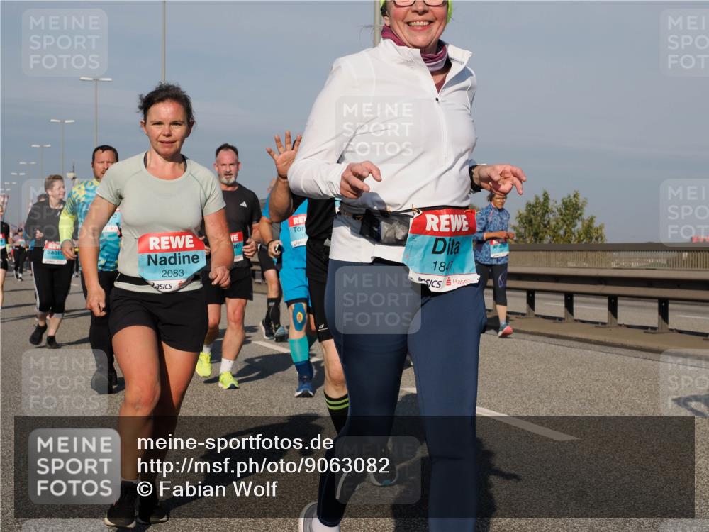 03.10.2025 - Köhlbrandbrückenlauf Fabian Wolf http://msf.ph/oto/9063082 03.10.2025 10:06:34 Position 3 2083, 1847 meine-sportfotos.de