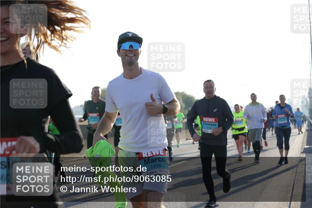 03.10.2025 - Köhlbrandbrückenlauf Jannik Wohlers http://msf.ph/oto/9063085 03.10.2025 09:23:53 Position 3 60, 1938, 2308 meine-sportfotos.de