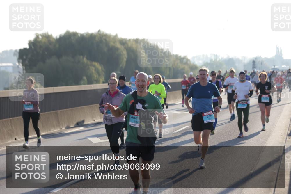03.10.2025 - Köhlbrandbrückenlauf Jannik Wohlers http://msf.ph/oto/9063099 03.10.2025 09:16:03 Position 3 3073, 1357 meine-sportfotos.de