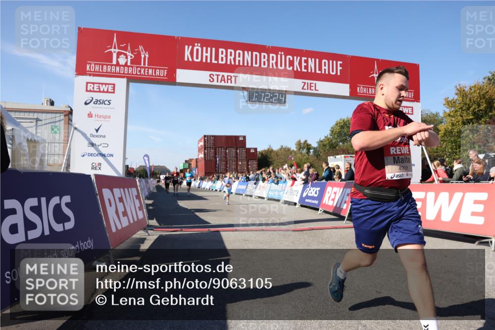 03.10.2025 - Köhlbrandbrückenlauf Lena Gebhardt http://msf.ph/oto/9063105 03.10.2025 13:12:25 Ziel 4189, 4266, 4638, 4656, 4700, 4745, 4908, 4973, 5062, 6565, 6566 meine-sportfotos.de