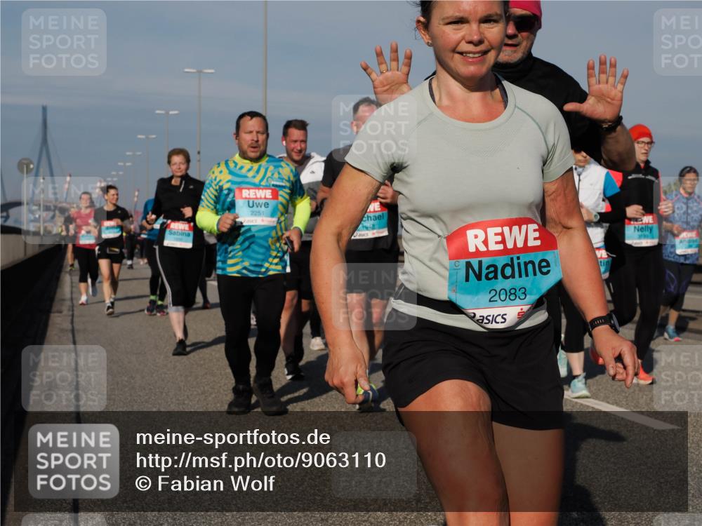 03.10.2025 - Köhlbrandbrückenlauf Fabian Wolf http://msf.ph/oto/9063110 03.10.2025 10:06:35 Position 3 2251, 19, 8, 2083, 3199 meine-sportfotos.de