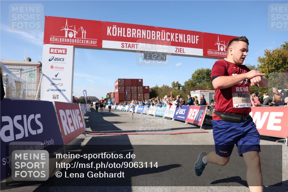03.10.2025 - Köhlbrandbrückenlauf Lena Gebhardt http://msf.ph/oto/9063114 03.10.2025 13:12:25 Ziel 4189, 4266, 4638, 4656, 4700, 4745, 4908, 4973, 5062, 6565, 6566 meine-sportfotos.de