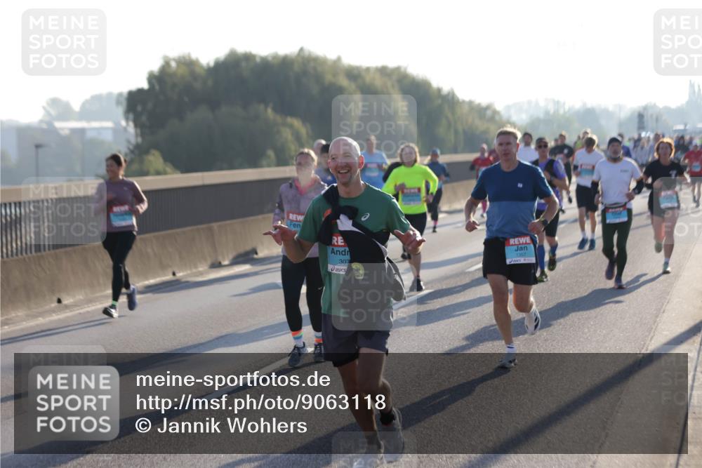 03.10.2025 - Köhlbrandbrückenlauf Jannik Wohlers http://msf.ph/oto/9063118 03.10.2025 09:16:04 Position 3 307, 1357 meine-sportfotos.de