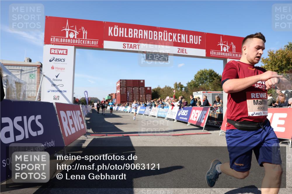 03.10.2025 - Köhlbrandbrückenlauf Lena Gebhardt http://msf.ph/oto/9063121 03.10.2025 13:12:25 Ziel 4189, 4266, 4638, 4656, 4700, 4745, 4908, 4973, 5062, 6565, 6566 meine-sportfotos.de