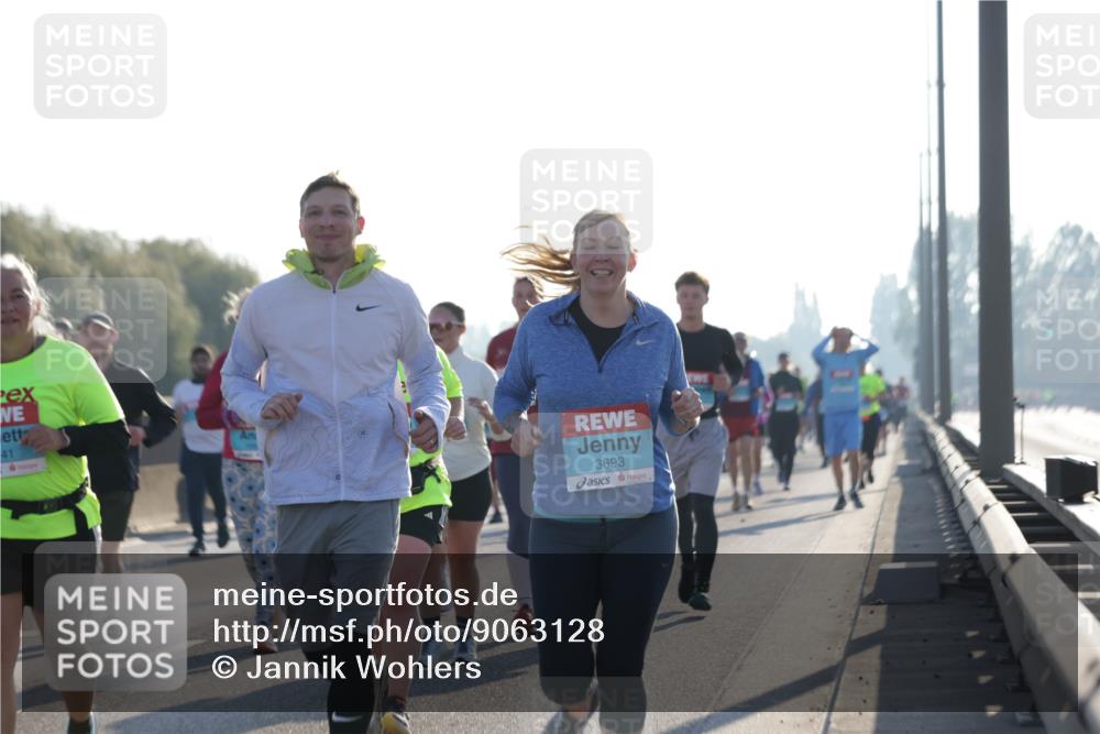 03.10.2025 - Köhlbrandbrückenlauf Jannik Wohlers http://msf.ph/oto/9063128 03.10.2025 09:23:56 Position 3 41, 3693 meine-sportfotos.de