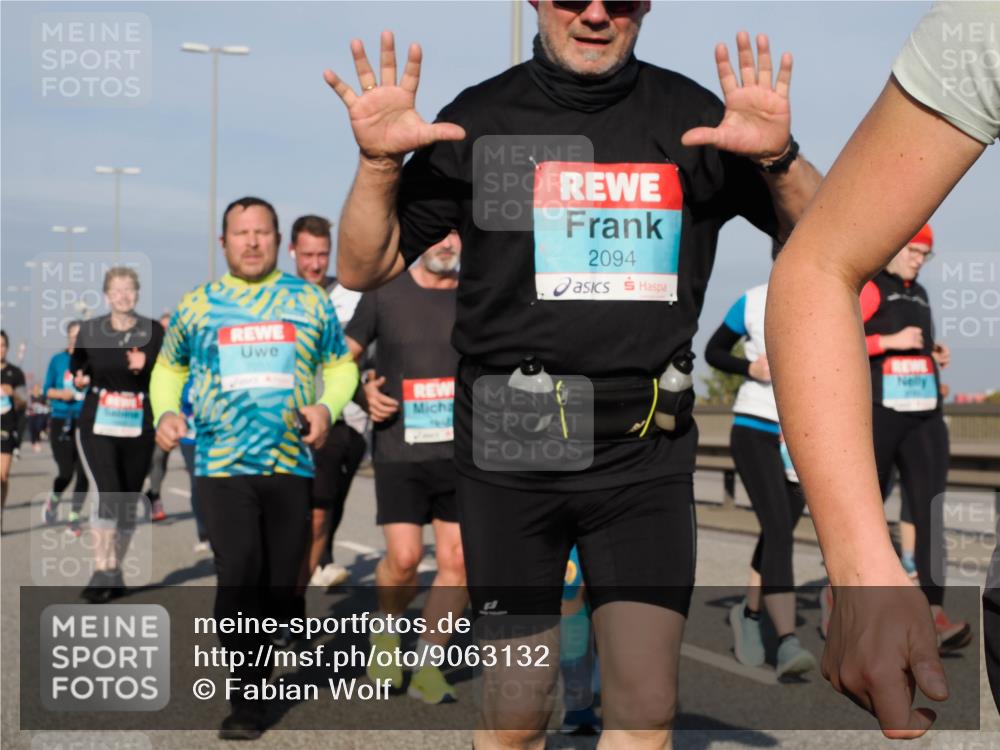 03.10.2025 - Köhlbrandbrückenlauf Fabian Wolf http://msf.ph/oto/9063132 03.10.2025 10:06:36 Position 3 2094 meine-sportfotos.de