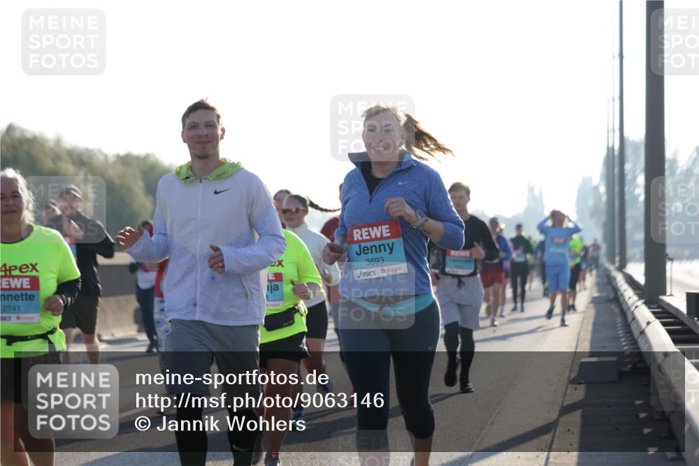 03.10.2025 - Köhlbrandbrückenlauf Jannik Wohlers http://msf.ph/oto/9063146 03.10.2025 09:23:56 Position 3 4, 2741, 3693 meine-sportfotos.de