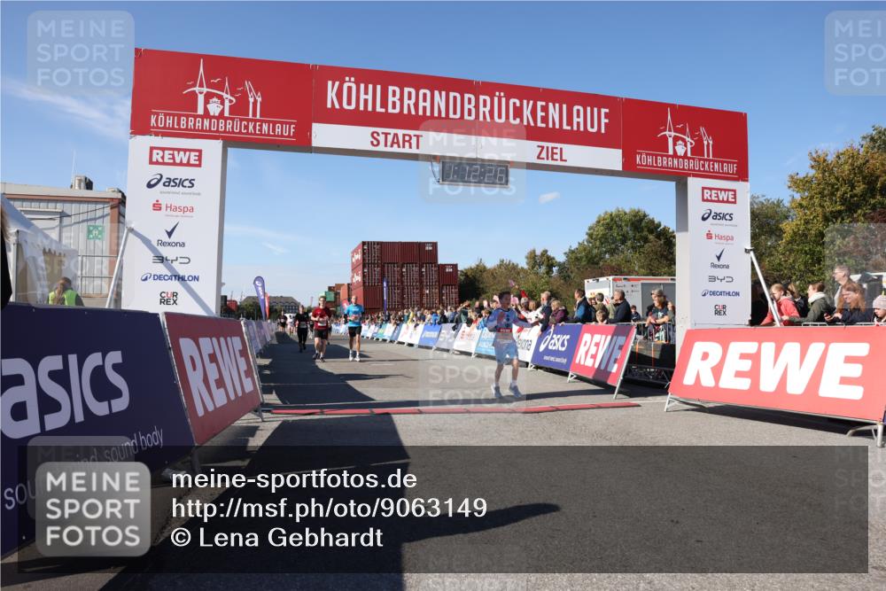 03.10.2025 - Köhlbrandbrückenlauf Lena Gebhardt http://msf.ph/oto/9063149 03.10.2025 13:12:27 Ziel 4189, 4266, 4638, 4656, 4700, 4745, 4908, 4973, 5062, 6565, 6566 meine-sportfotos.de