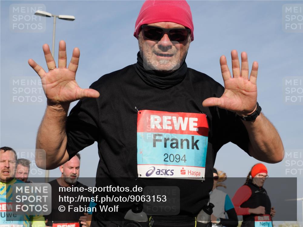 03.10.2025 - Köhlbrandbrückenlauf Fabian Wolf http://msf.ph/oto/9063153 03.10.2025 10:06:37 Position 3 2251, 2094 meine-sportfotos.de