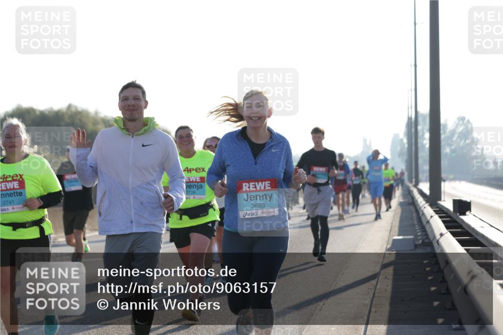 03.10.2025 - Köhlbrandbrückenlauf Jannik Wohlers http://msf.ph/oto/9063157 03.10.2025 09:23:56 Position 3 4, 2741, 2738, 3693 meine-sportfotos.de