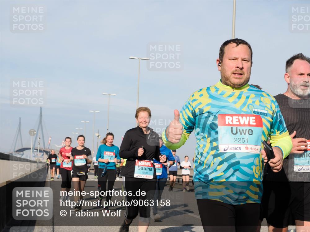 03.10.2025 - Köhlbrandbrückenlauf Fabian Wolf http://msf.ph/oto/9063158 03.10.2025 10:06:37 Position 3 1950, 2251 meine-sportfotos.de