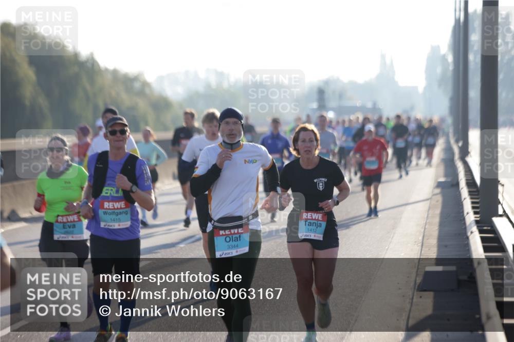 03.10.2025 - Köhlbrandbrückenlauf Jannik Wohlers http://msf.ph/oto/9063167 03.10.2025 09:16:06 Position 3 2822, 1415, 3344, 1412 meine-sportfotos.de